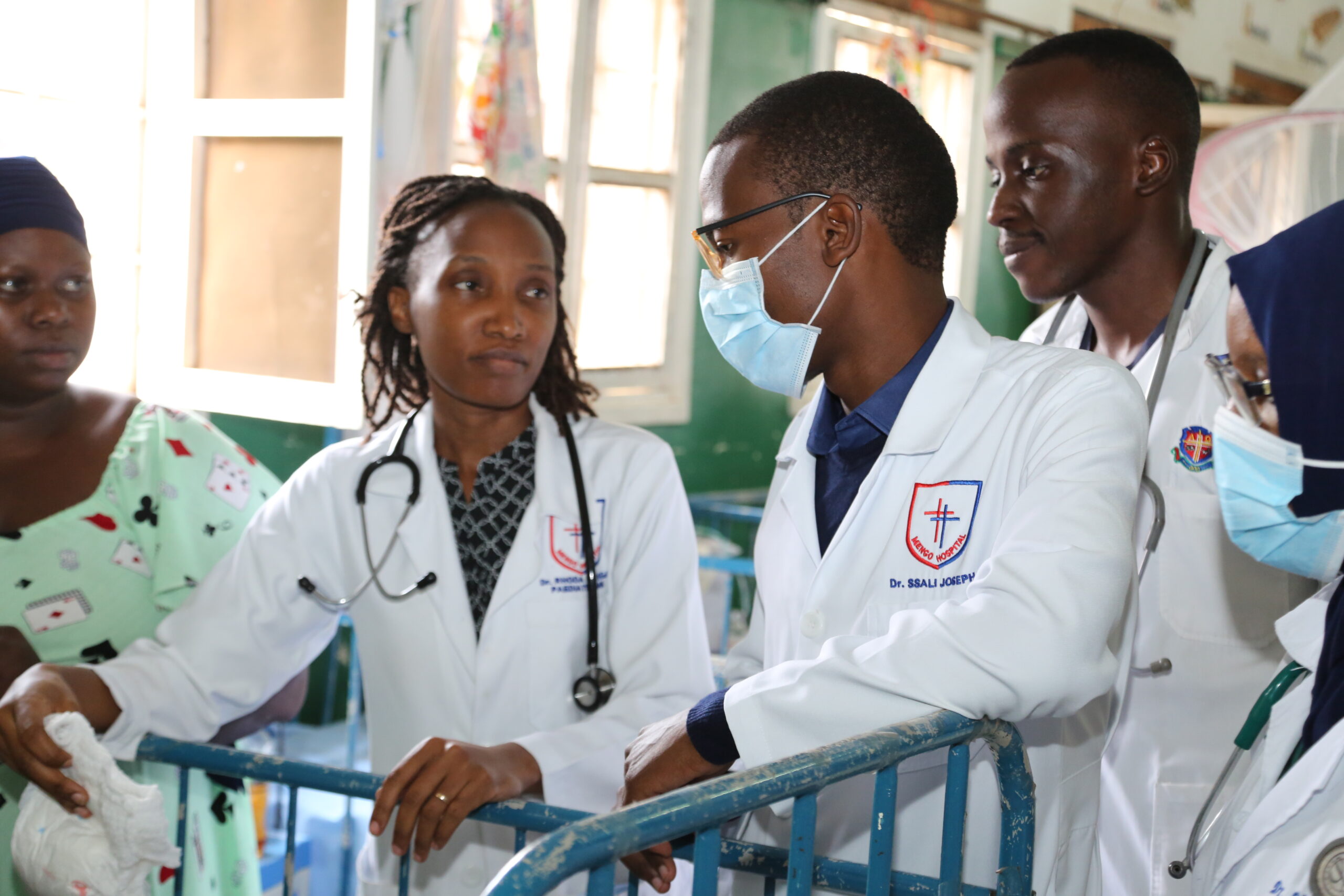 Dr. Rhoda supervises UCU medical students in the ward.