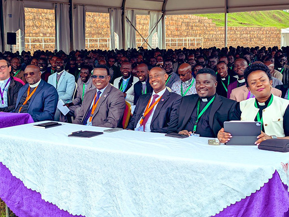 Vice Chancellor Prof. Aaron Mushengyezi (third-right); the Deputy Vice Chancellor for Finance and Administration, Mr. David Mugawe (fourth-right); Deputy Vice Chancellor for Academic Affairs, Assoc. Prof. John Kitayimbwa (second-right) and his wife, Dr. Lydia Nsaale Kitayimbwa, the chaplain of St. Francis, Makerere University